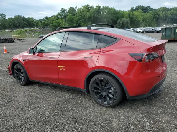 7SAYGDEE4NF436422 2022 TESLA MODEL Y - Image 2
