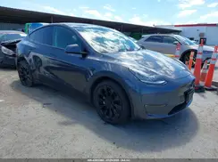 7SAYGDEE4NF437019 2022 TESLA MODEL Y