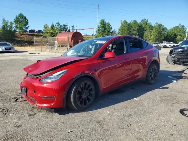 7SAYGDEE4NF438493 2022 TESLA MODEL Y - Image 1