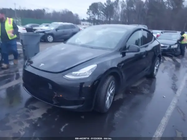 7SAYGDEE4NF441443 2022 TESLA MODEL Y - Image 2
