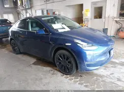 7SAYGDEE4NF447310 2022 TESLA MODEL Y