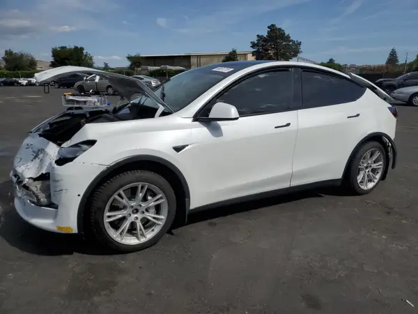 7SAYGDEE4NF449168 2022 TESLA MODEL Y - Image 1