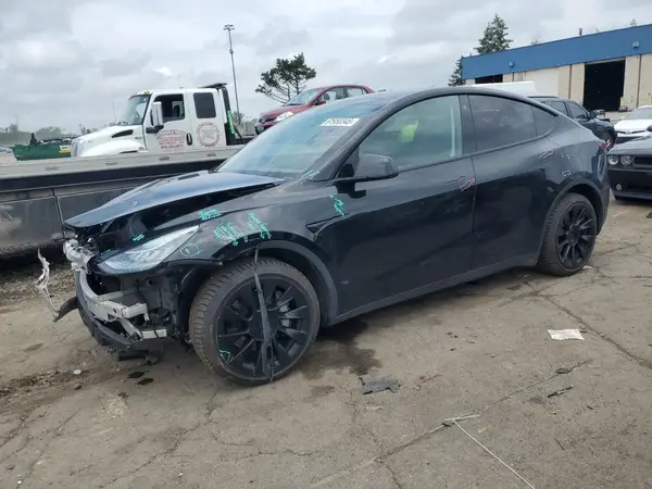 7SAYGDEE4NF449624 2022 TESLA MODEL Y - Image 1