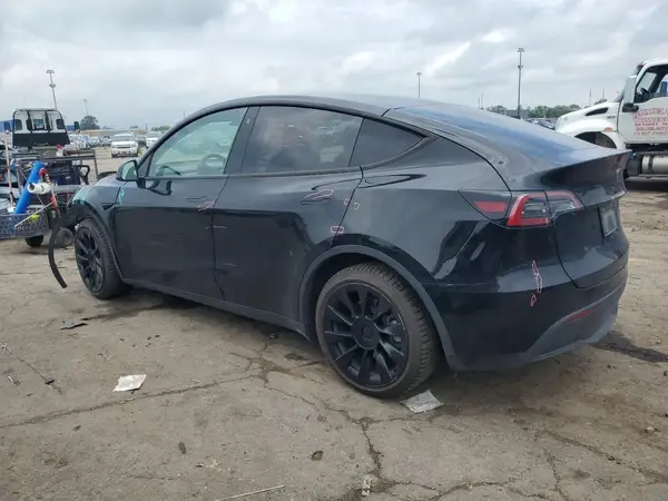 7SAYGDEE4NF449624 2022 TESLA MODEL Y - Image 2