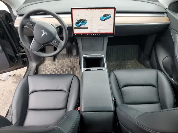 7SAYGDEE4NF449624 2022 TESLA MODEL Y - Image 8