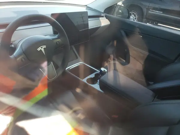 7SAYGDEE4NF481120 2022 TESLA MODEL Y - Image 8