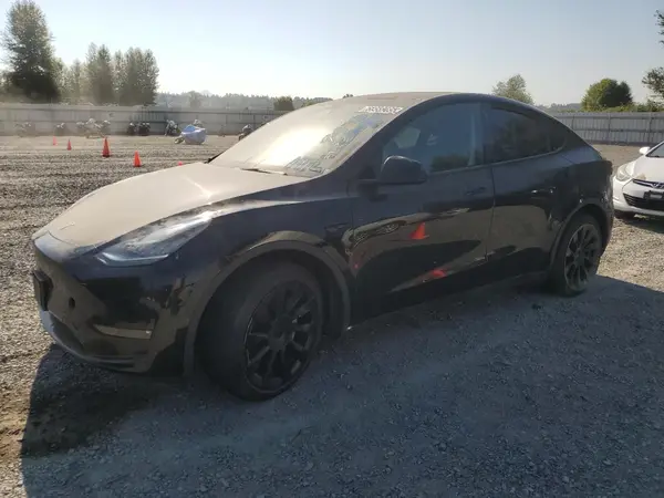 7SAYGDEE4NF481912 2022 TESLA MODEL Y - Image 1