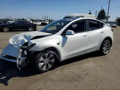 7SAYGDEE4NF493106 2022 TESLA MODEL Y