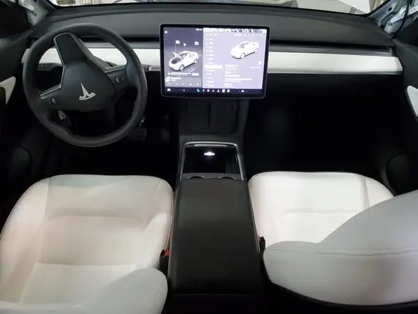 7SAYGDEE4NF510258 2022 TESLA MODEL Y - Image 8