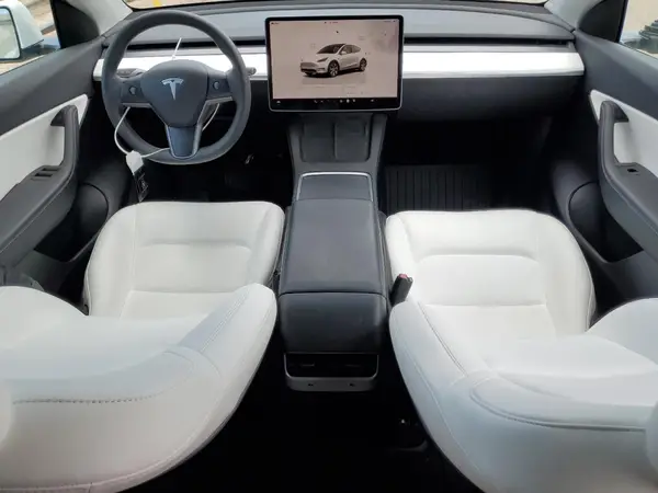 7SAYGDEE4NF511006 2022 TESLA MODEL Y - Image 8
