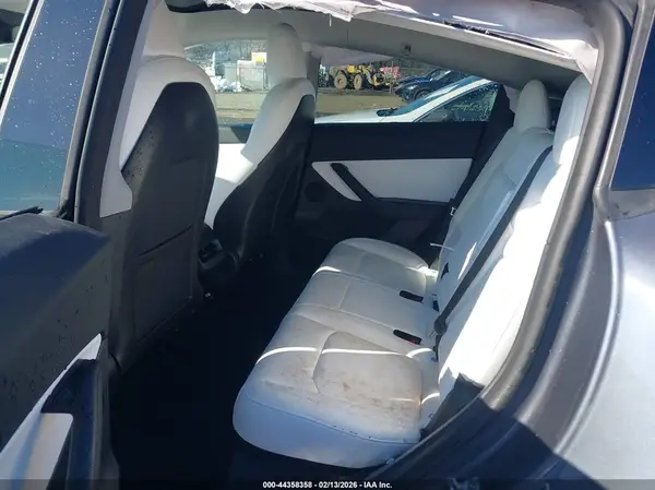 7SAYGDEE4NF512222 2022 TESLA MODEL Y - Image 8