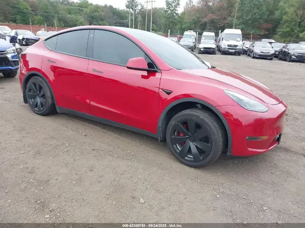 7SAYGDEE4NF517341 2022 TESLA MODEL Y - Image 1