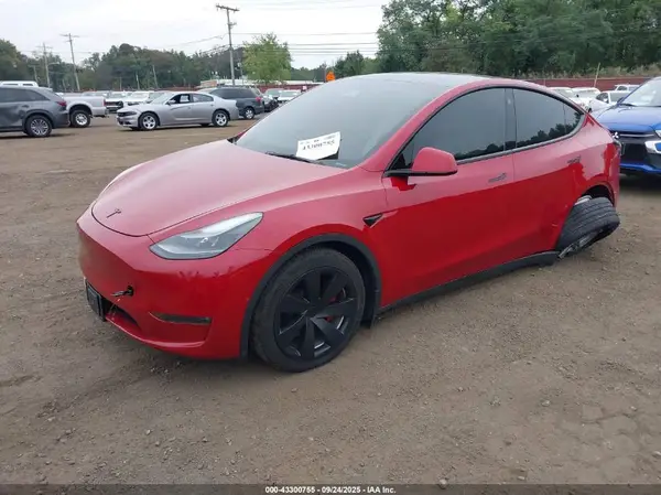 7SAYGDEE4NF517341 2022 TESLA MODEL Y - Image 2