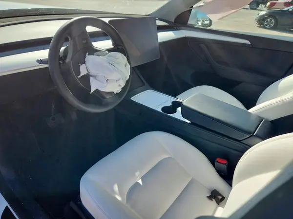 7SAYGDEE4NF518375 2022 TESLA MODEL Y - Image 8