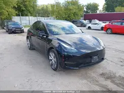 7SAYGDEE4NF518439 2022 TESLA MODEL Y
