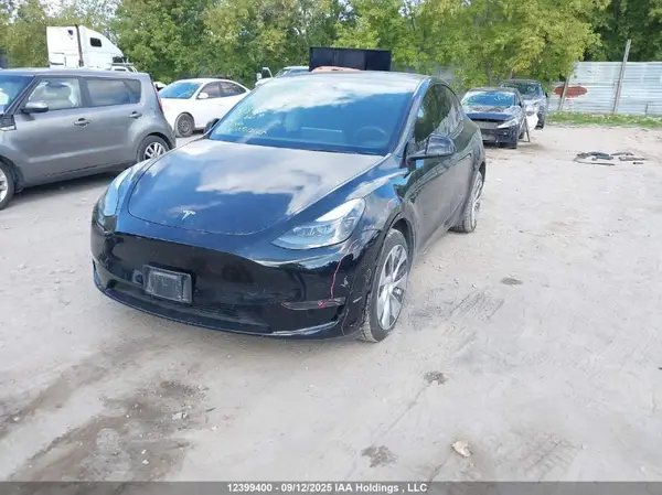 7SAYGDEE4NF518439 2022 TESLA MODEL Y - Image 2
