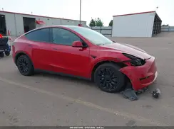 7SAYGDEE4NF519767 2022 TESLA MODEL Y