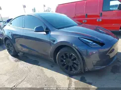 7SAYGDEE4NF522698 2022 TESLA MODEL Y