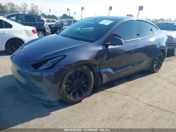 7SAYGDEE4NF522698 2022 TESLA MODEL Y - Image 2