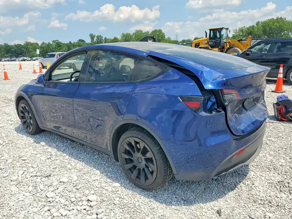 7SAYGDEE4NF532132 2022 TESLA MODEL Y - Image 2