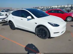 7SAYGDEE4NF532356 2022 TESLA MODEL Y