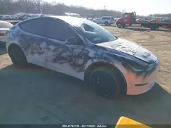 7SAYGDEE4NF532678 2022 TESLA MODEL Y