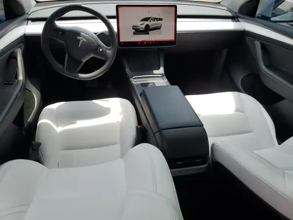 7SAYGDEE4NF535208 2022 TESLA MODEL Y - Image 8