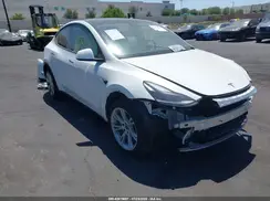 7SAYGDEE4NF542868 2022 TESLA MODEL Y