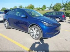 7SAYGDEE4NF545060 2022 TESLA MODEL Y