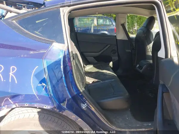 7SAYGDEE4NF545060 2022 TESLA MODEL Y - Image 8