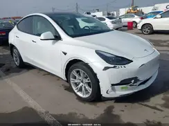 7SAYGDEE4NF546564 2022 TESLA MODEL Y