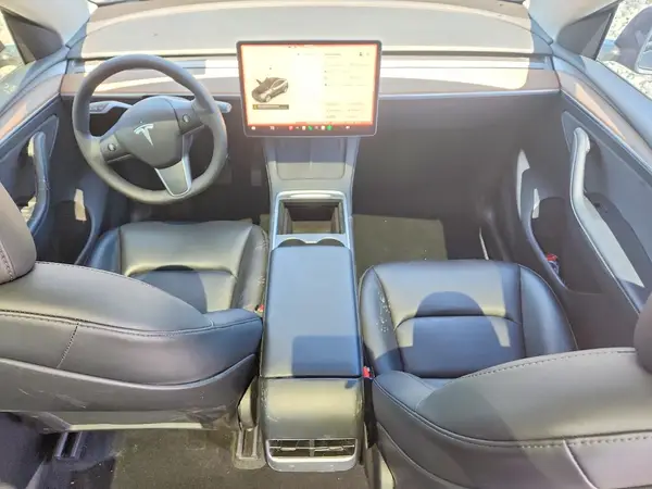 7SAYGDEE4NF549349 2022 TESLA MODEL Y - Image 8