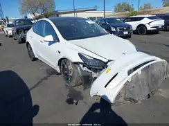 7SAYGDEE4NF556897 2022 TESLA MODEL Y