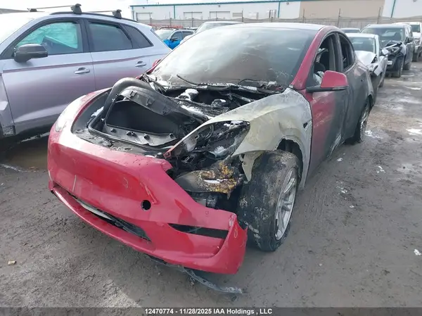 7SAYGDEE4NF572338 2022 TESLA MODEL Y - Image 2