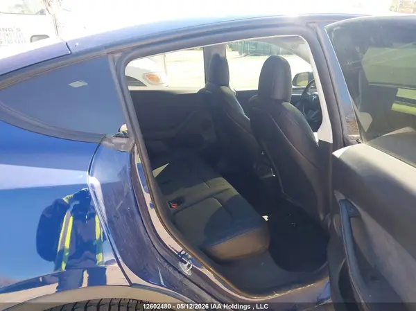 7SAYGDEE4NF574784 2022 TESLA MODEL Y - Image 8