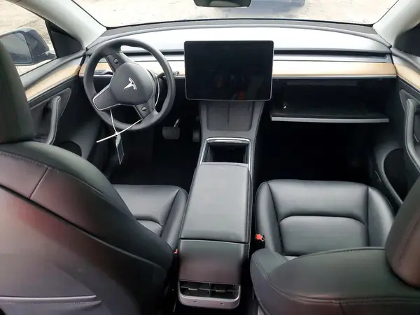 7SAYGDEE4PA023271 2023 TESLA MODEL Y - Image 8
