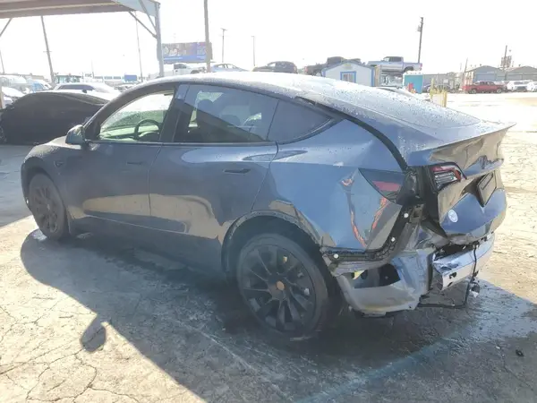 7SAYGDEE4PA028888 2023 TESLA MODEL Y - Image 2