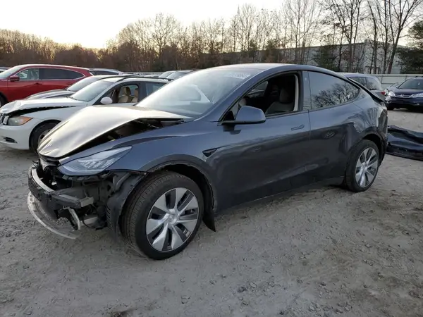 7SAYGDEE4PA029572 2023 TESLA MODEL Y - Image 1