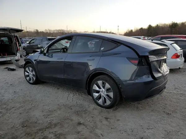 7SAYGDEE4PA029572 2023 TESLA MODEL Y - Image 2