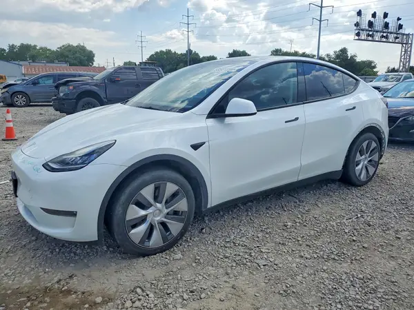 7SAYGDEE4PA029815 2023 TESLA MODEL Y - Image 1