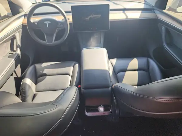 7SAYGDEE4PA036439 2023 TESLA MODEL Y - Image 8