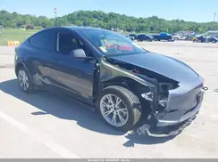7SAYGDEE4PA037218 2023 TESLA MODEL Y