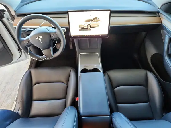 7SAYGDEE4PA037705 2023 TESLA MODEL Y - Image 8