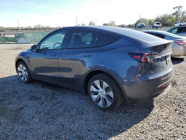 7SAYGDEE4PA041639 2023 TESLA MODEL Y - Image 2