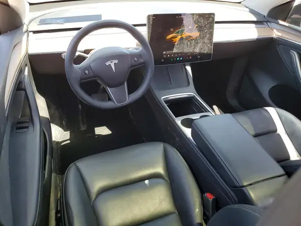 7SAYGDEE4PA044489 2023 TESLA MODEL Y - Image 8
