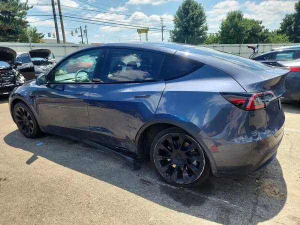 7SAYGDEE4PA050468 2023 TESLA MODEL Y - Image 2