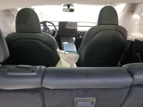 7SAYGDEE4PA052236 2023 TESLA MODEL Y - Image 8