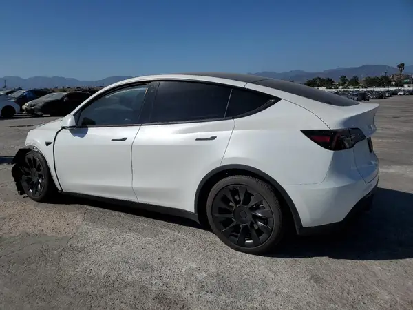 7SAYGDEE4PA053094 2023 TESLA MODEL Y - Image 2