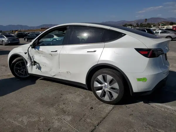 7SAYGDEE4PA060689 2023 TESLA MODEL Y - Image 2