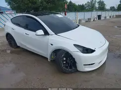 7SAYGDEE4PA061776 2023 TESLA MODEL Y